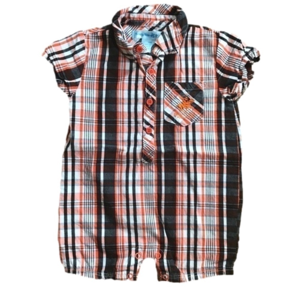 BEVERLY Hills Polo Club boys 6-9 months shortall
